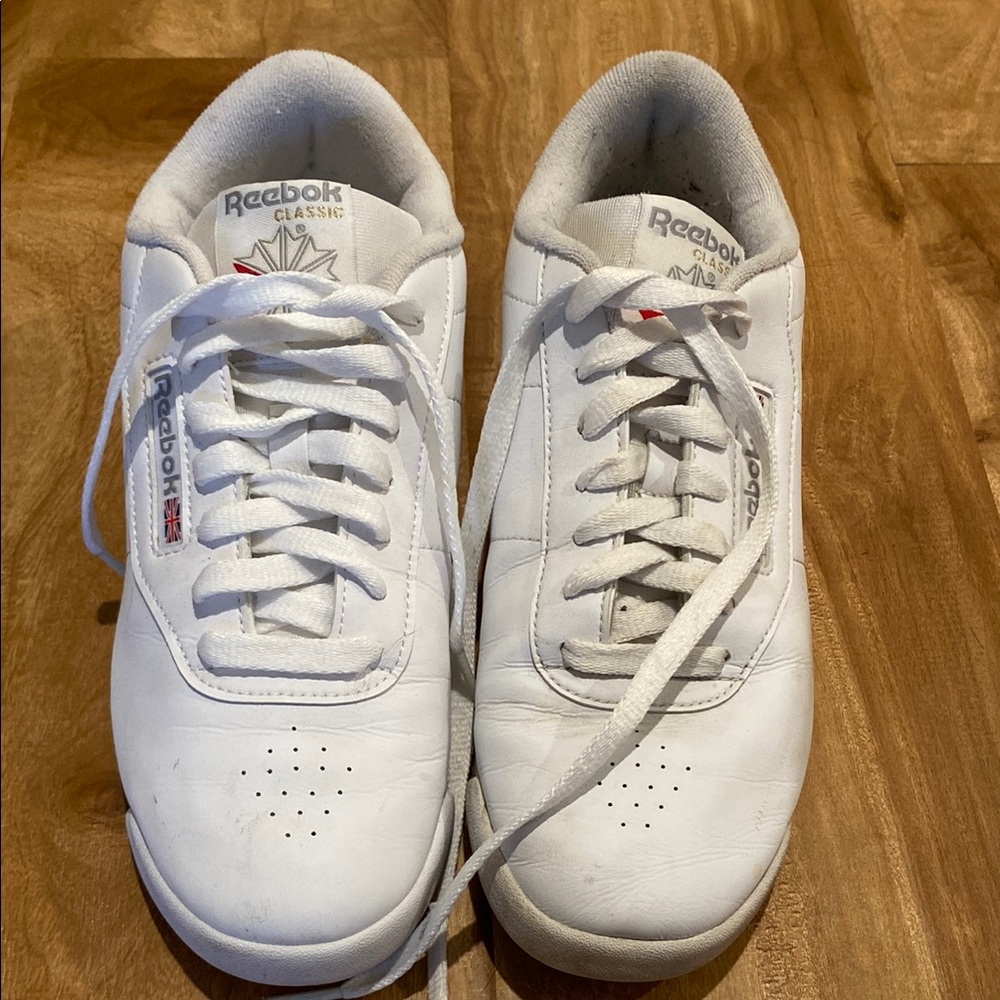 Reebok White Sneakers Minimalist Design Breathable